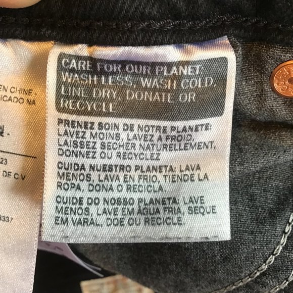 Levi's Black Icon Wedgie Raw Edge Hem Distressed Button Fly Jeans - Picture 15 of 15